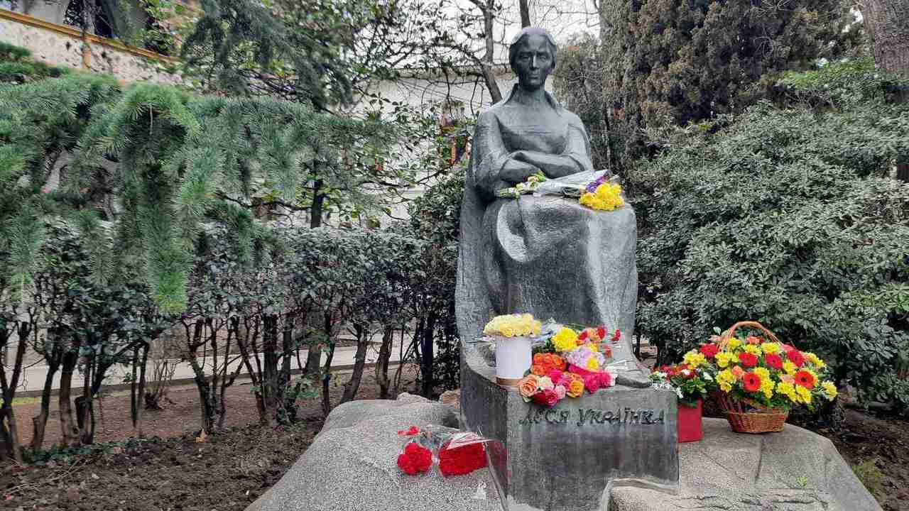 В Ялті відбулися пам'ятні заходи, присвячені 150-річчю від дня народження Лесі Українки