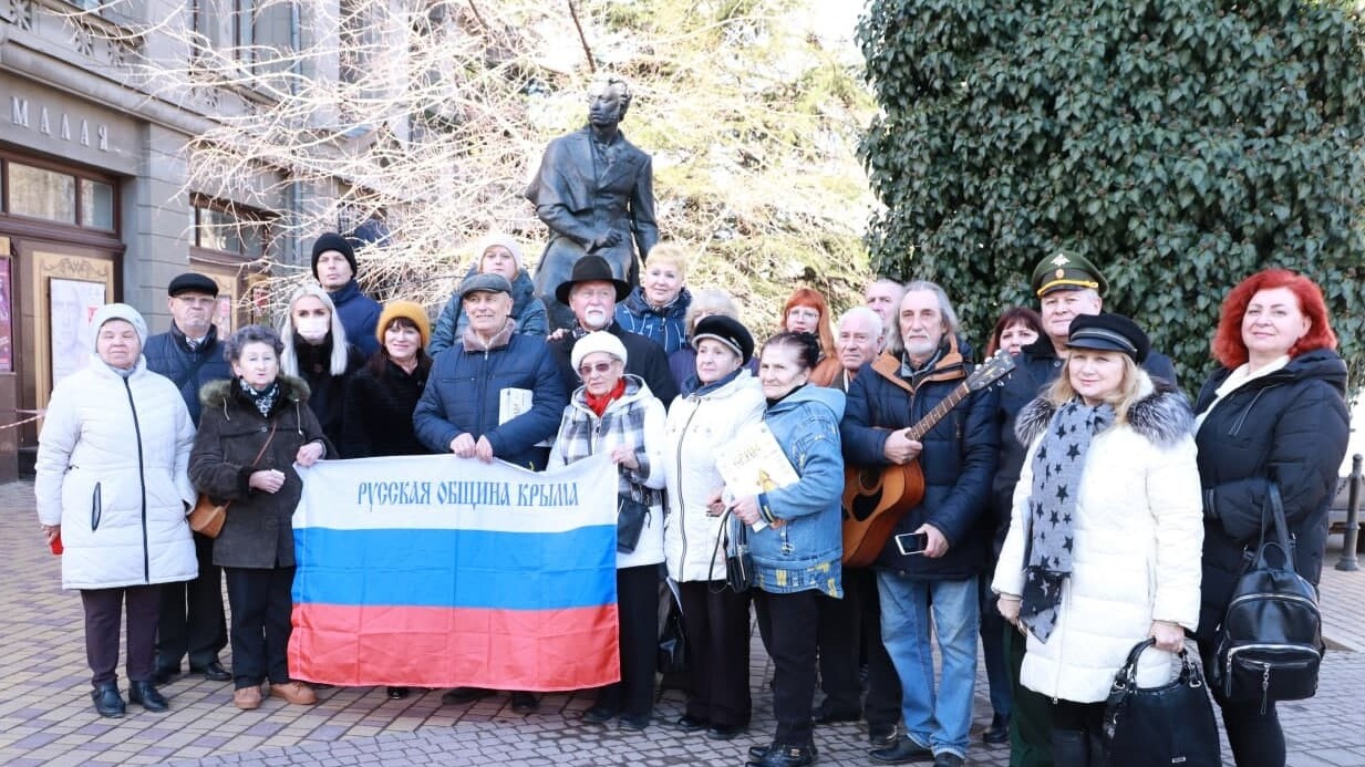 У Криму вшанували пам'ять літературного генія Олександра Сергійовича Пушкіна