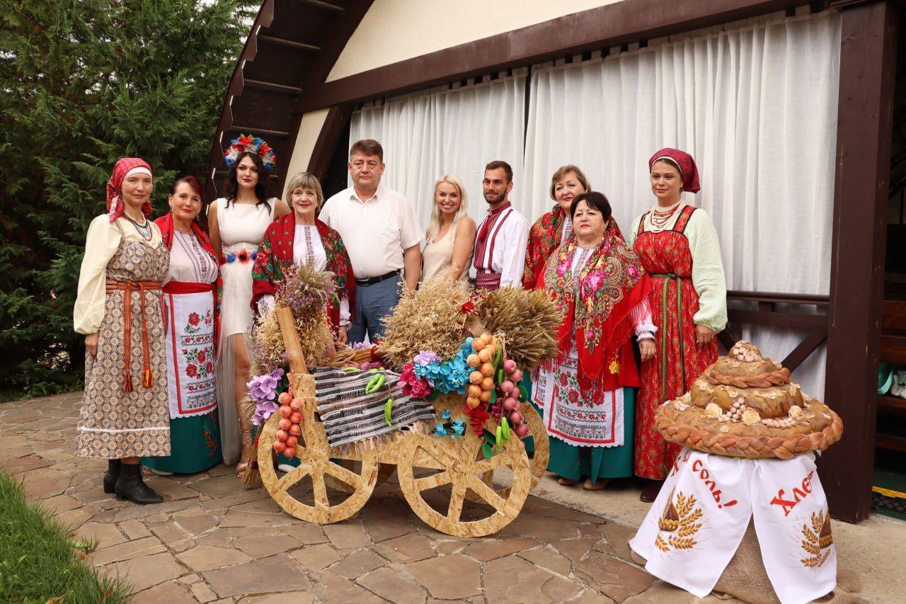 В Крыму отметили праздник урожая «Обжинки—2023»