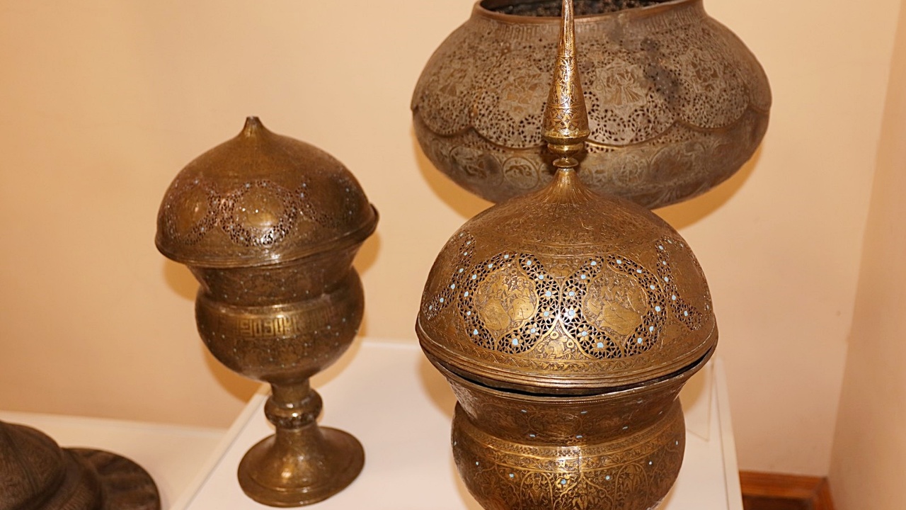 В Крымском этнографическом музее открыли выставку восточного художественного металла