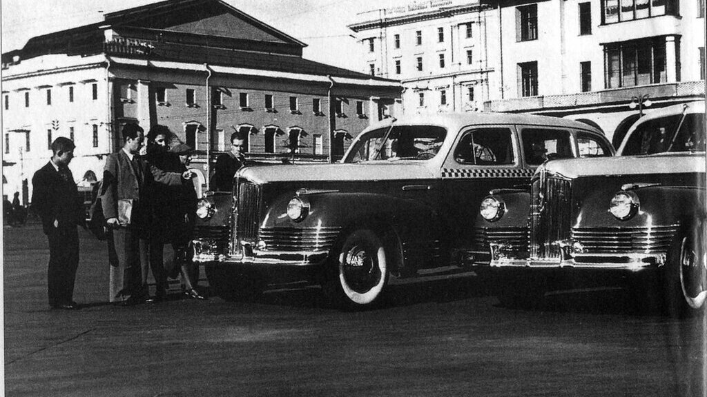 76 лет назад с конвейера сошли первые автомобили «Победа»