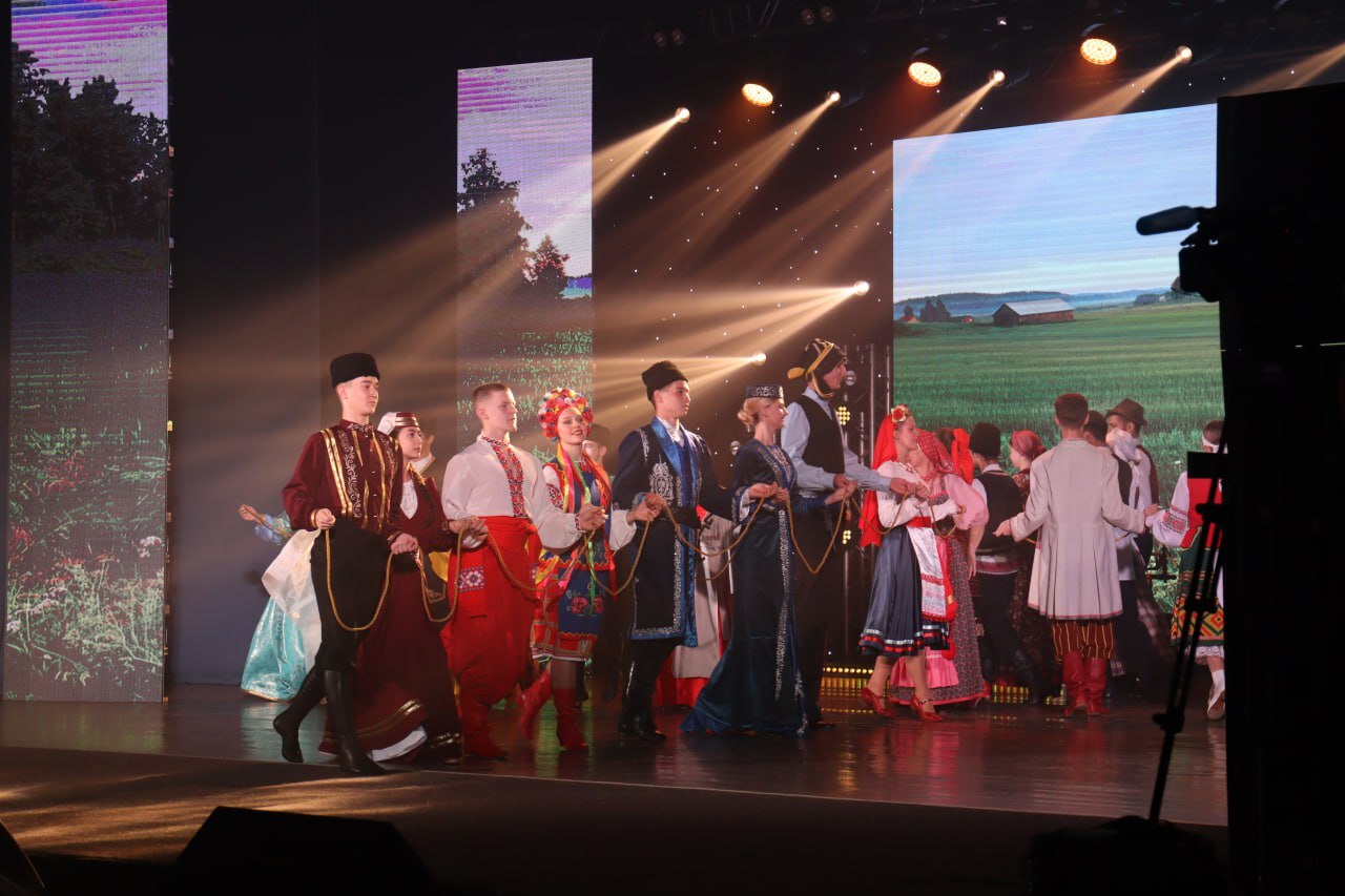 В Симферополе состоялся Межрегиональный фестиваль-конкурс «Соцветие культур Крыма»