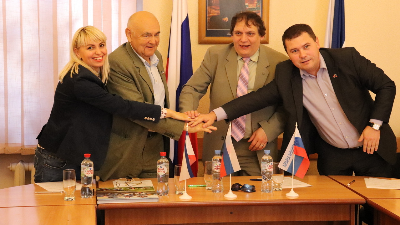 «Ассамблея славянских народов Крыма» подписала договор о сотрудничестве с коллегой из Польши