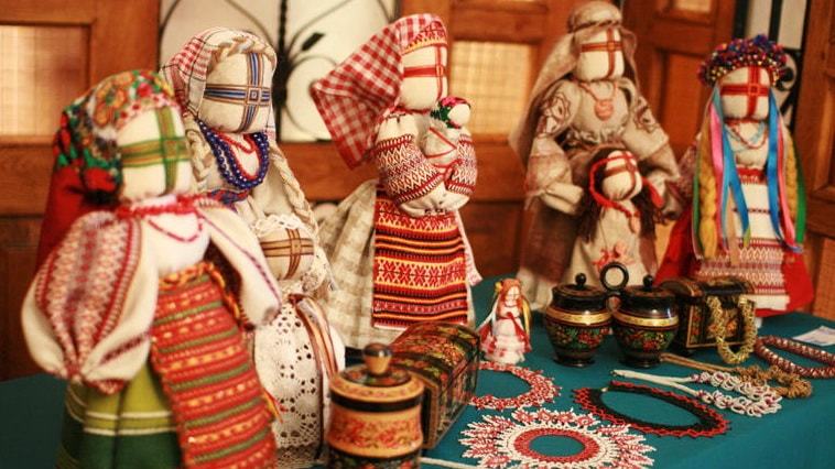 Украинская народная игрушка - кукла-мотанка