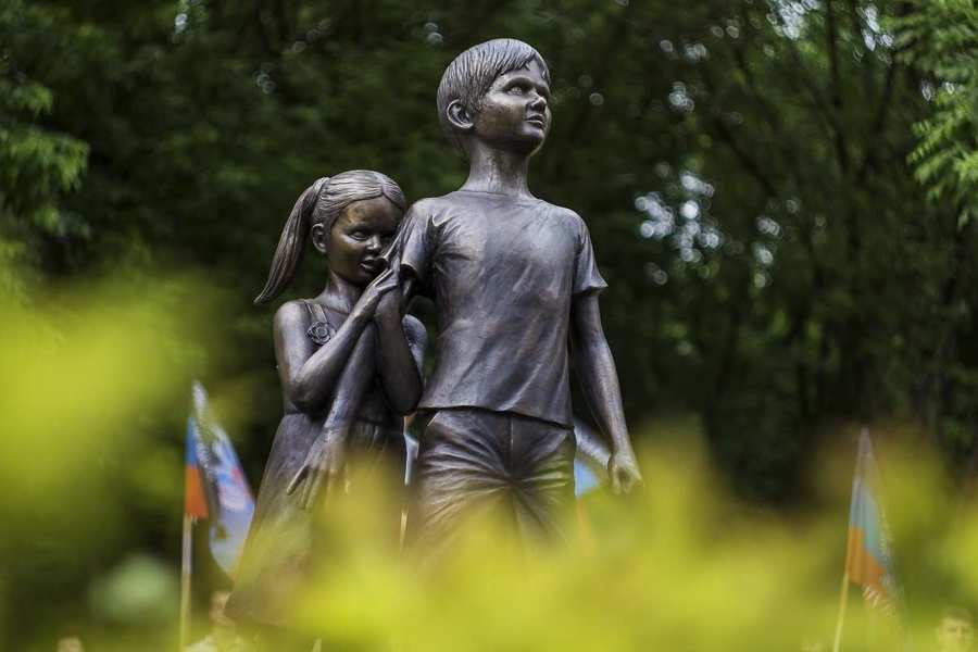 «Вони не дочекалися миру»: День пам'яті дітей-жертв конфлікту на Донбасі