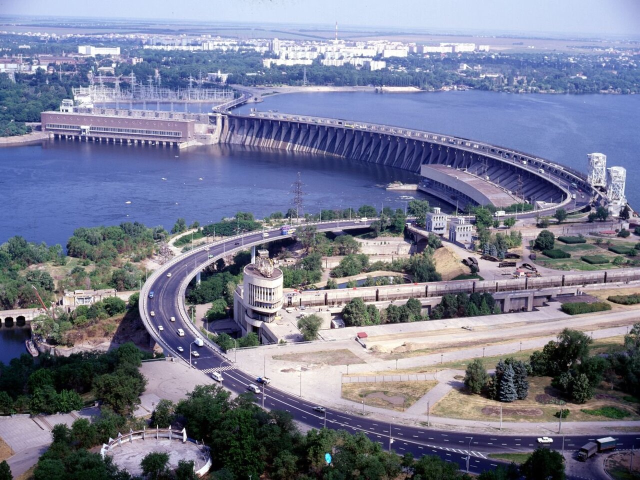 Запоріжжя - від російської прикордонної фортеці до радянського промислового центру
