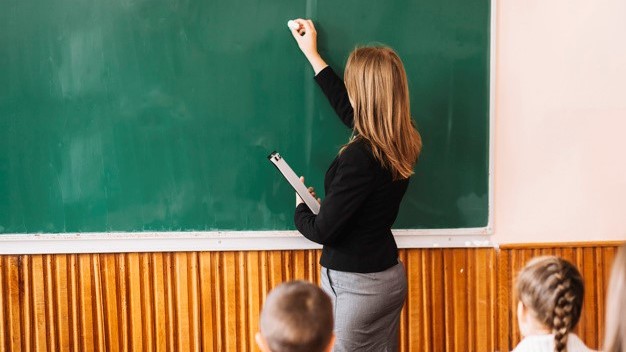 Украинских учителей снова обманули