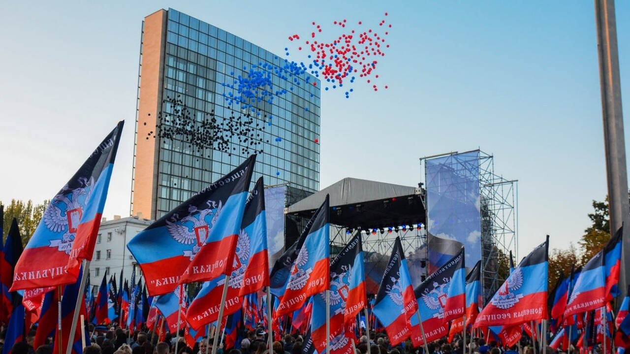 Донецька Народна Республіка святкує день державної самостійності