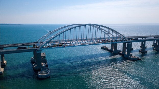 «Крымский мост – цель №1»: Киев намеревается «вернуть» Крым