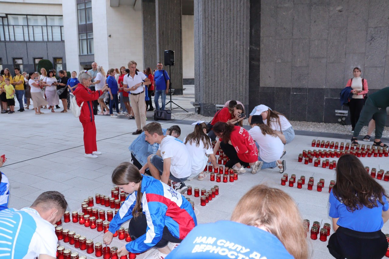 У Сімферополі пройшла народна акція «Курськ, Крим з тобою!»