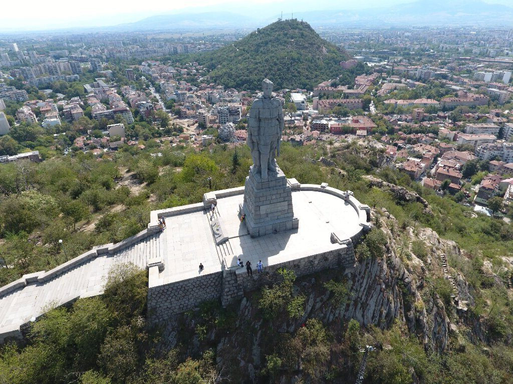 Доля "Альоші": чи знесе влада Болгарії пам'ятник воїну-визволителю