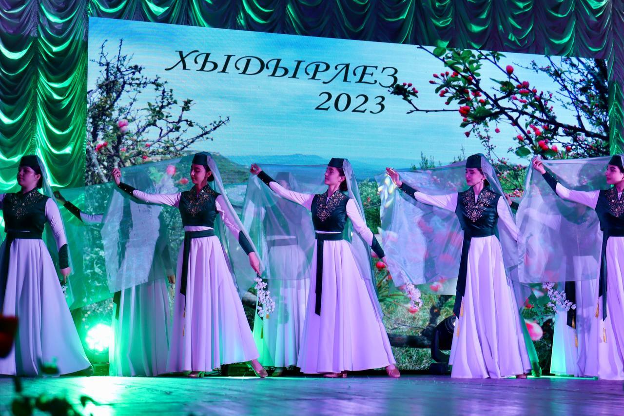 Крымчане отметили праздник весны - Хыдырлез