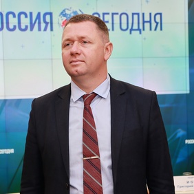 министр внутренней политики, информации и связи Республики Крым