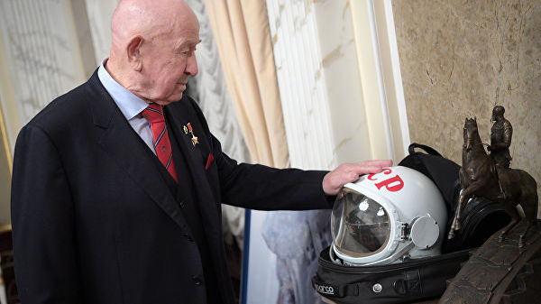 Олексій Леонов: перша людина у відкритому космосі відзначає свій ювілей