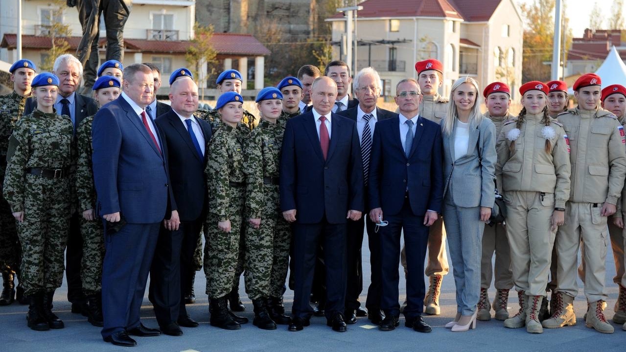 Владимир Путин посетил Севастополь в День народного единства
